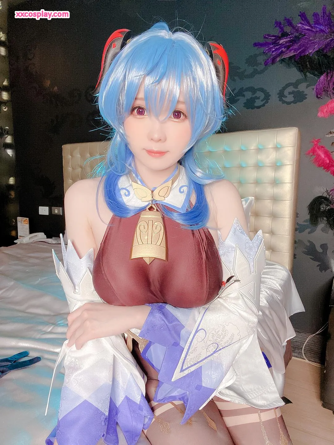 Shimo's Seductive Ganyu Cosplay